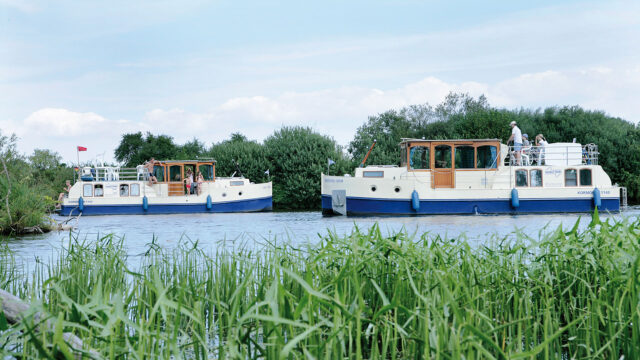 KUHNLE-TOURS Hausboot-Basis in Malchin