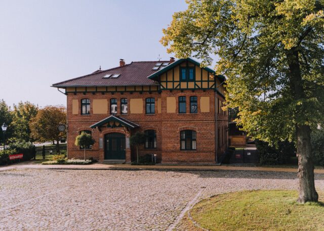 BAHNHOF Dargun - CAFÉ || B&B || EVENTS
